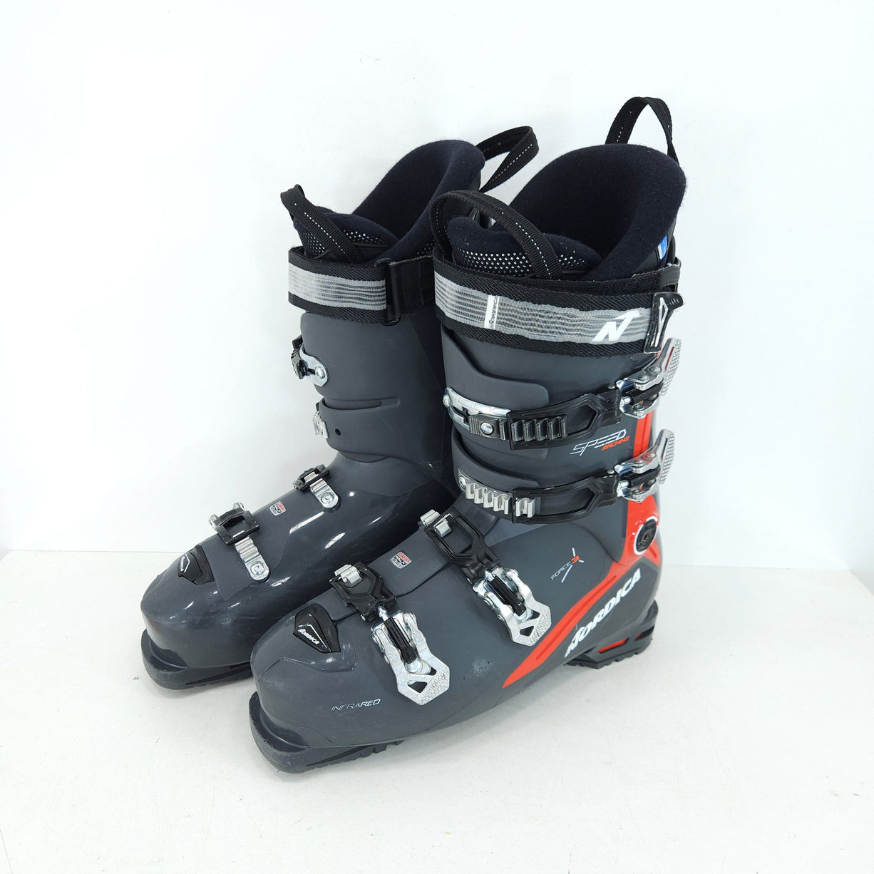 Clapari ski sh Nordica Speedmachine 110 R, marime 44.5 Eu, 29.5 mondo — vedere 1 din 4