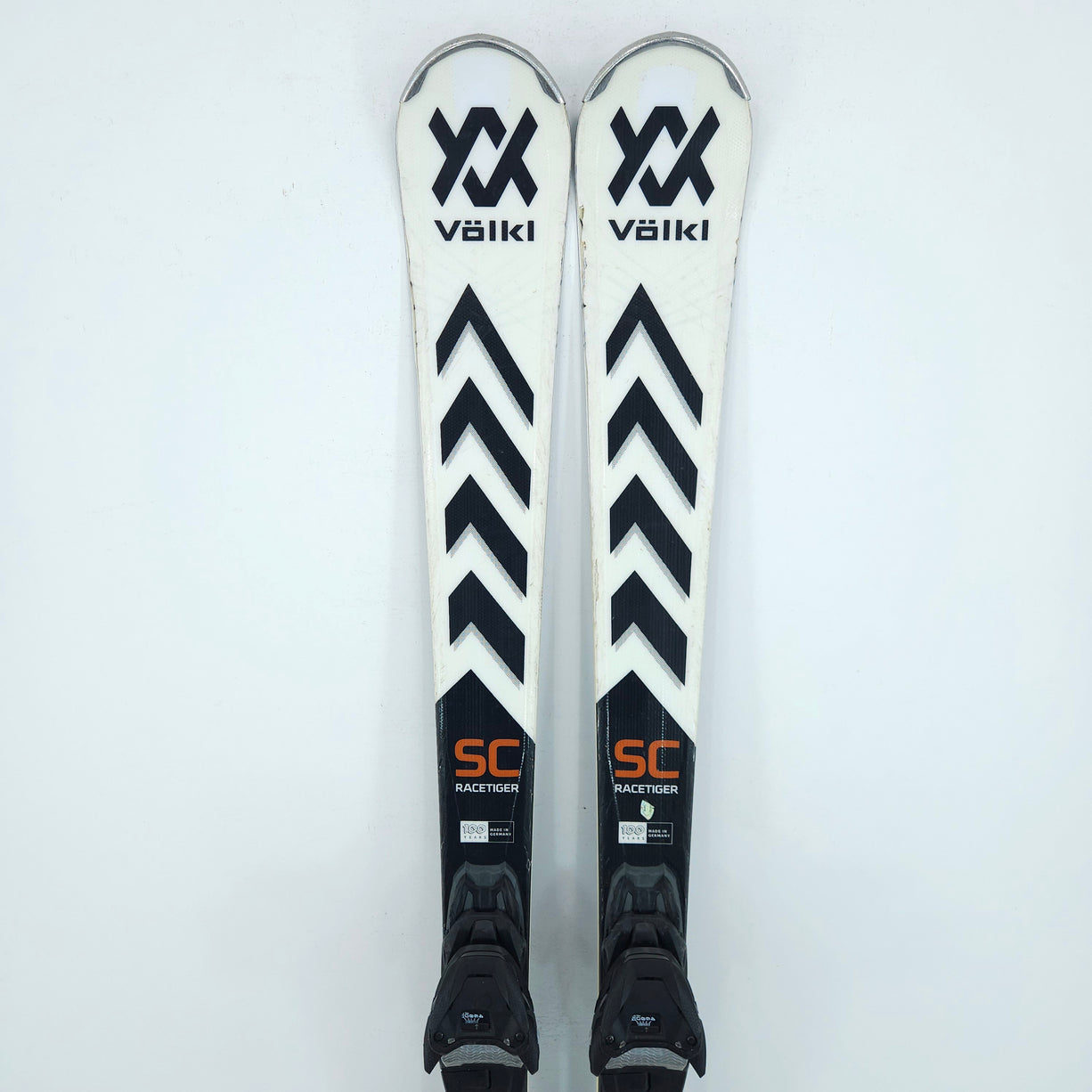 Schiuri sh Volkl Racetiger SC, 148 cm