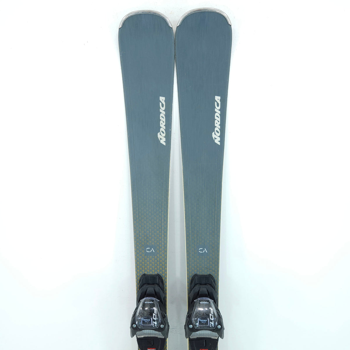 Schiuri sh Nordica Belle 72, 144 cm