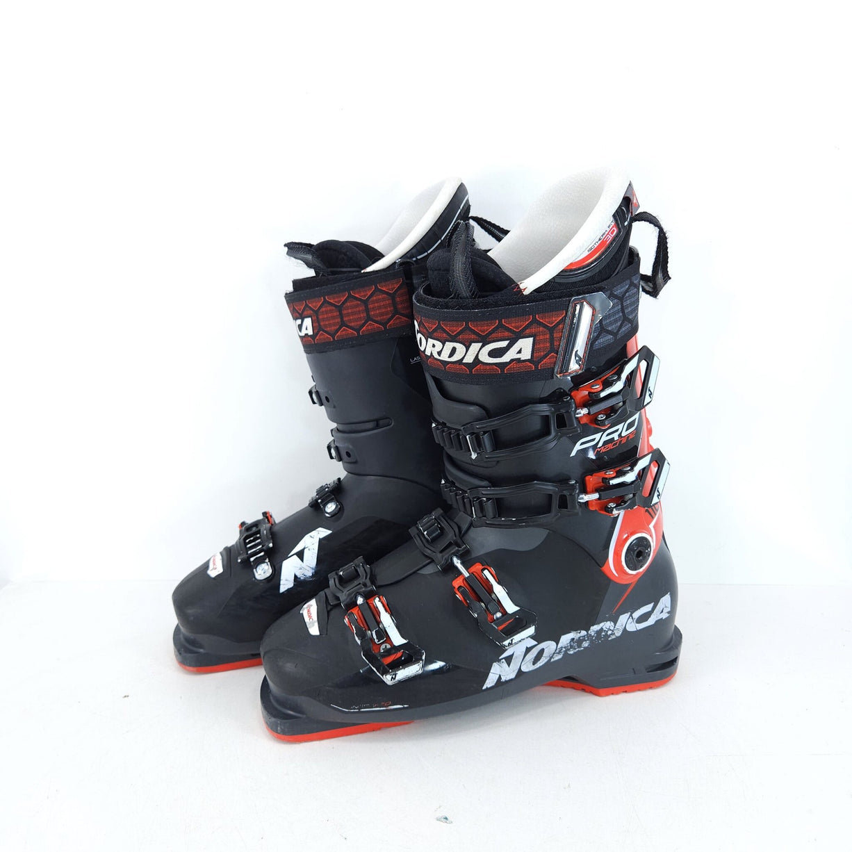 Clapari ski sh Nordica Pro Machine 110, marime 42 Eu, 27 mondo — vedere 1 din 4