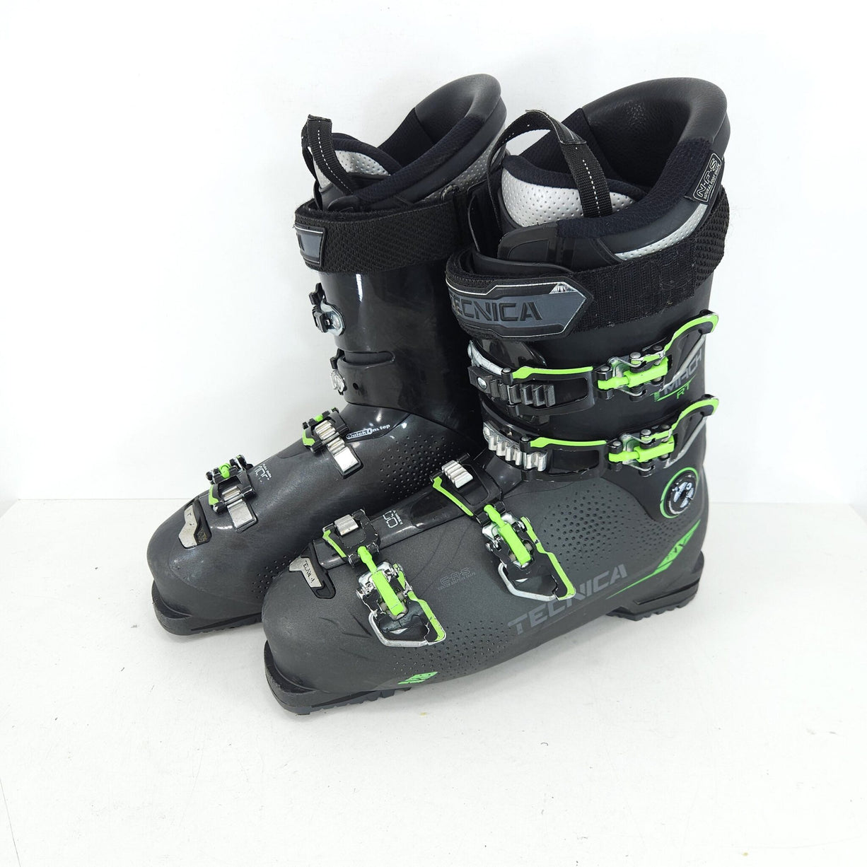Clapari ski sh Tecnica Mach 1 HV 100, marime 45 EU, 30 mondo — vedere 1 din 4