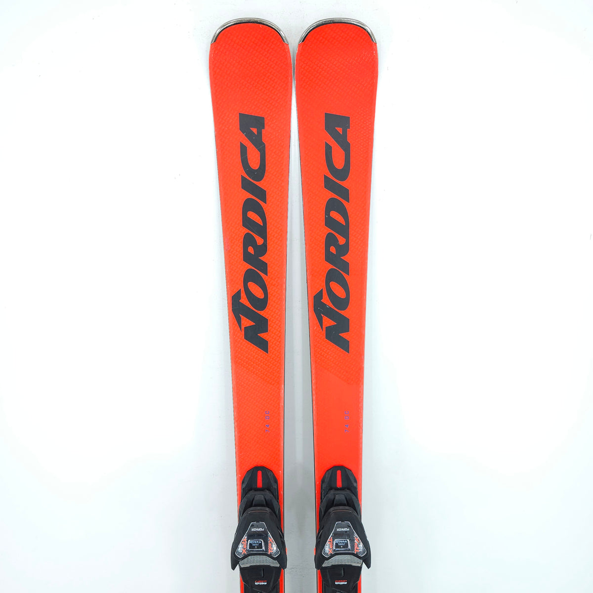 Schiuri sh Nordica Spitfire 74 DC, 160 cm