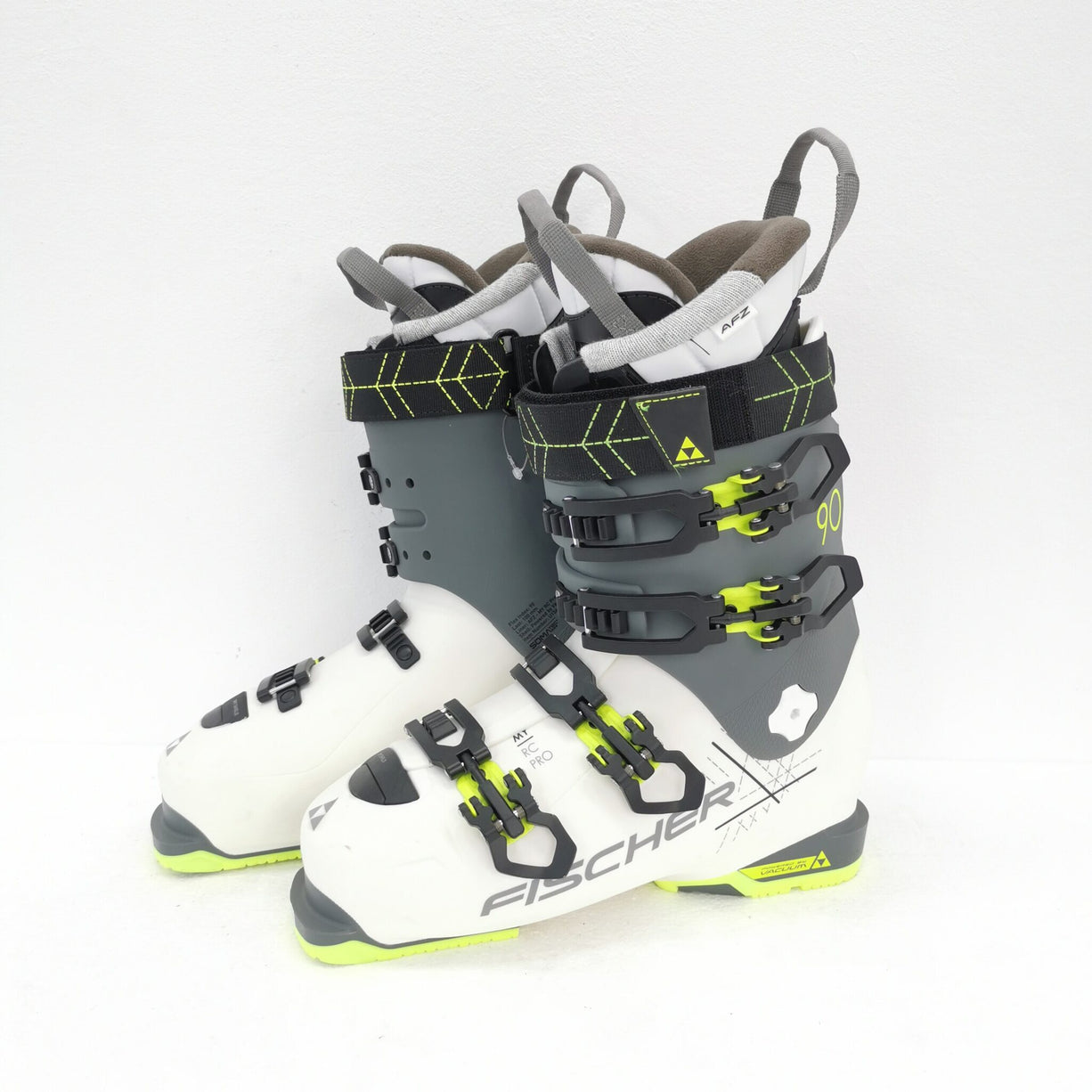 Clapari ski noi Fischer RC Pro 90, marime 40-41 Eu, 26.5 Mondo — vedere 1 din 4