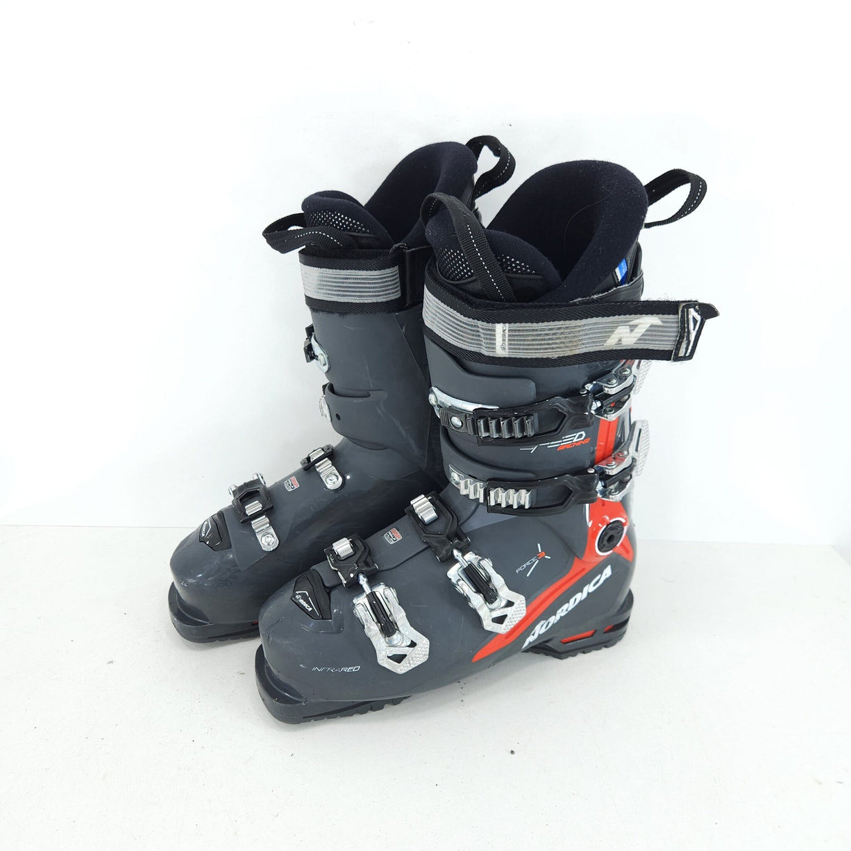 Clapari ski sh Nordica Speed Machine 110, marime 39 Eu, 25.5 mondo — vedere 1 din 4