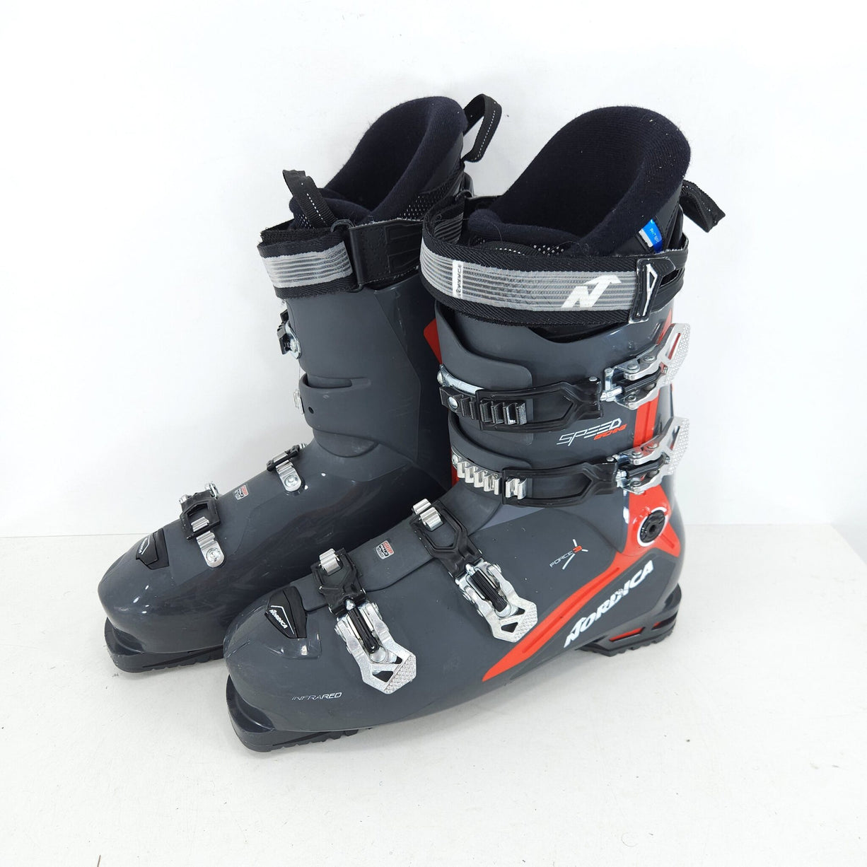Clapari ski sh Nordica Speed machine 110 R, marime 46 Eu, 30.5 mondo — vedere 1 din 4