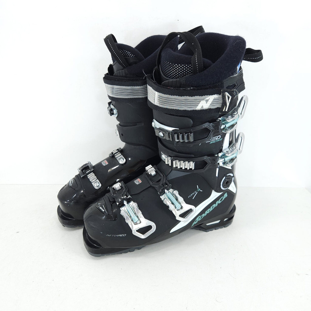 Clapari ski sh Nordica Speed Machine 95, marime 39 Eu, 25.5 mondo — vedere 1 din 4