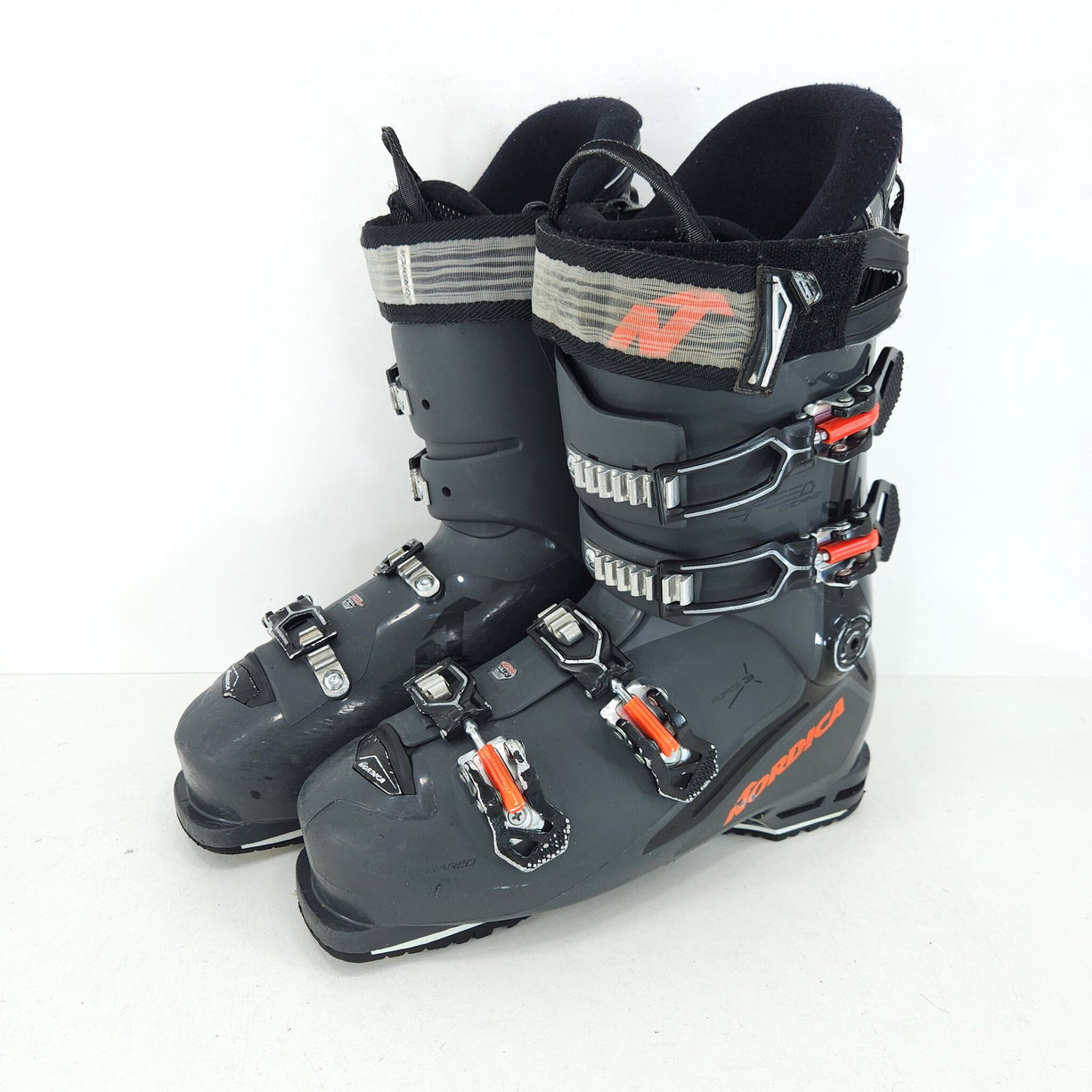 Clapari ski sh Nordica Speedmachine 110 R, marime 42 Eu, 27 mondo — vedere 1 din 4