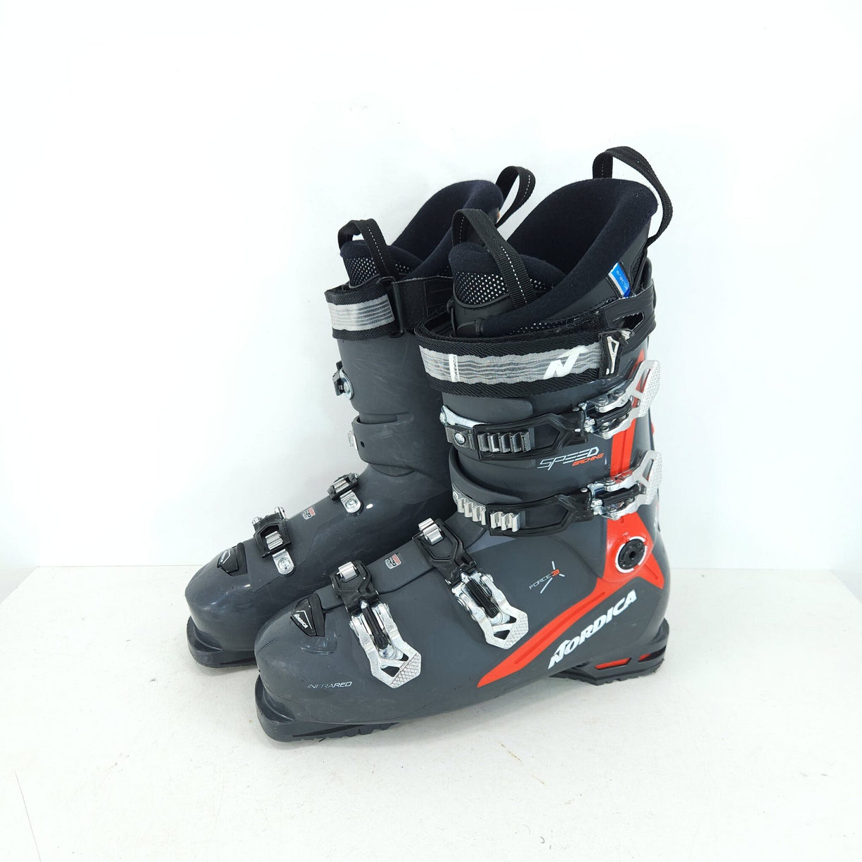 Clapari ski sh Nordica Speedmachine 110 R, marime 44.5 Eu, 29.5 mondo — vedere 1 din 4