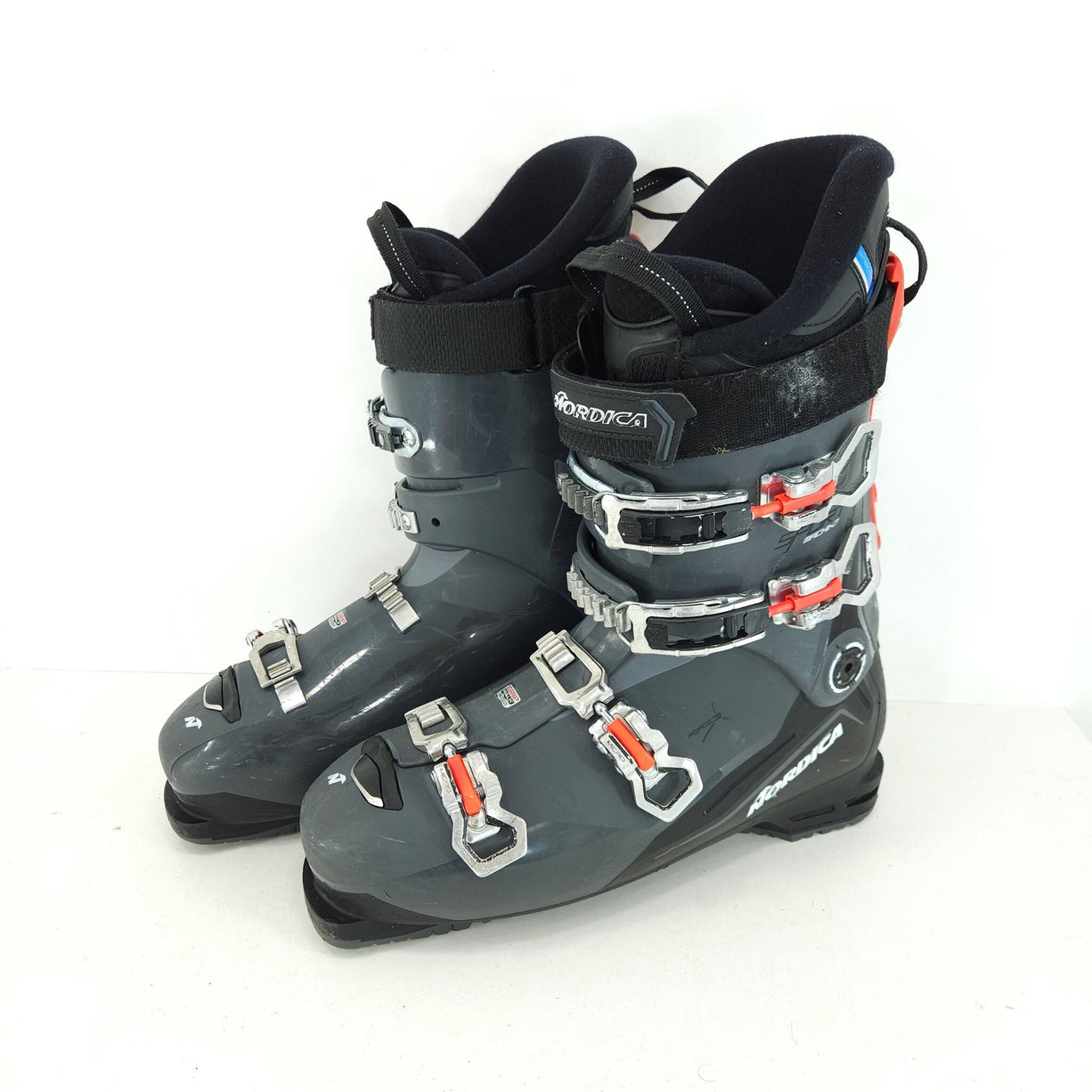 Clapari ski sh Nordica Sportmachine 90 R, marime 46 Eu, 30.5 mondo — vedere 1 din 4