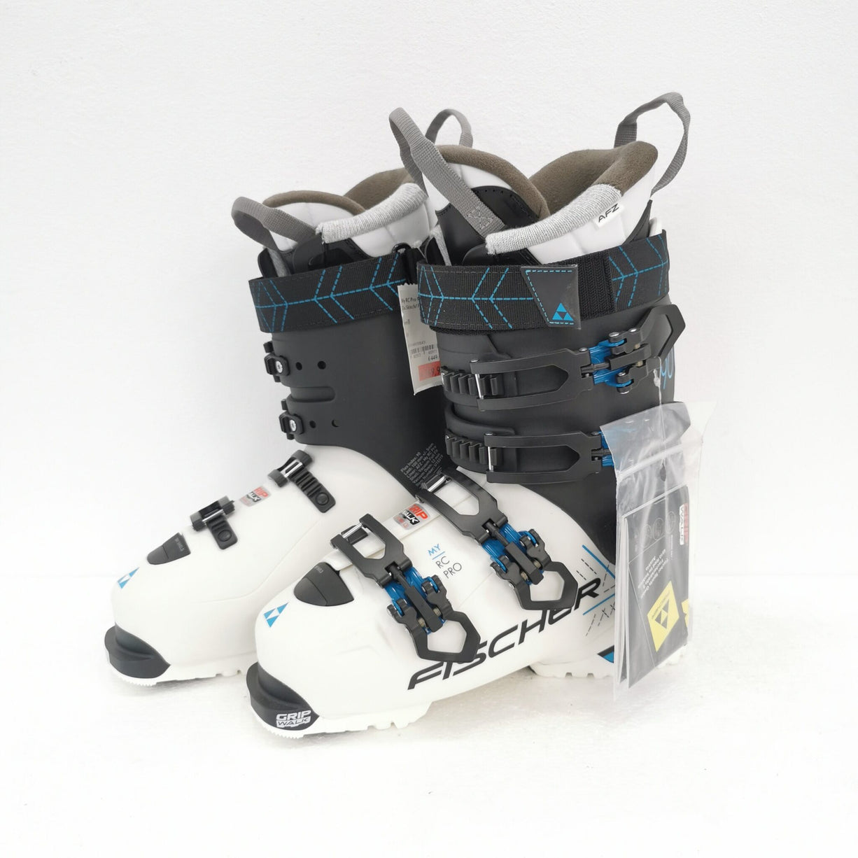Clapari ski noi Fischer RC Pro 90, marime 37-37.5 Eu, 24.5 Mondo — vedere 1 din 4